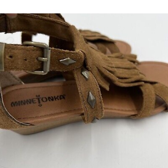 Minnetonka Merriam sandal - Picture 2 of 6